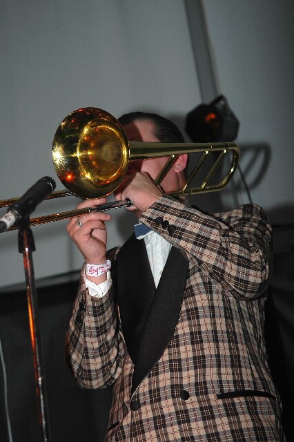 min 2008 05 03 retro rhythm 583